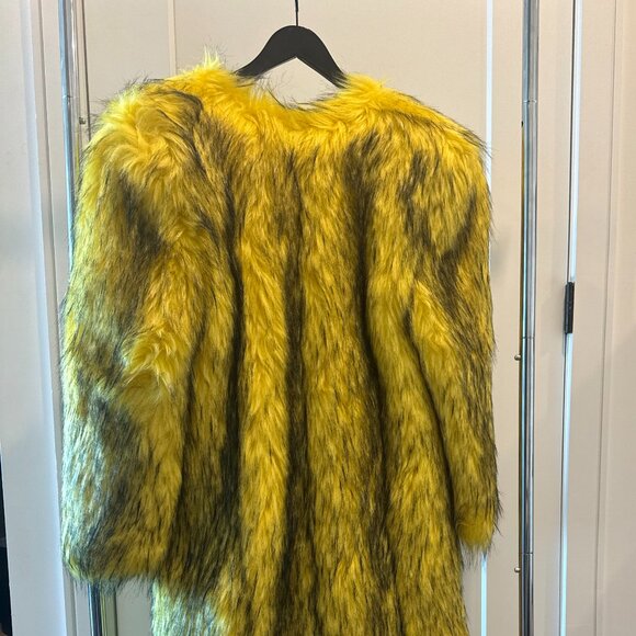 Zhivago Yellow Faux Fur Coat (Seen on Drew Sidora) - Picture 3 of 10